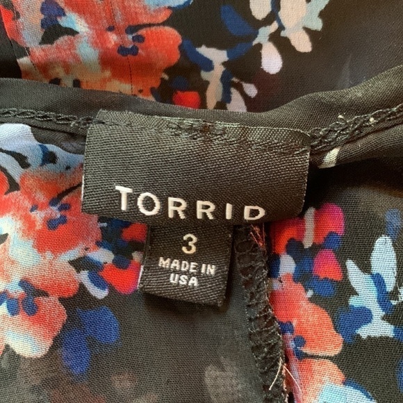 3-$30 Torrid size 3 sheer floral tank top - Picture 5 of 6